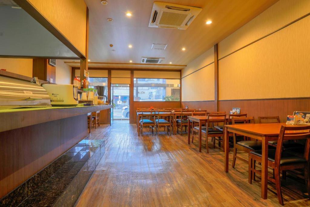 Hotel Naniwa Shinsekaimae Осака Екстериор снимка